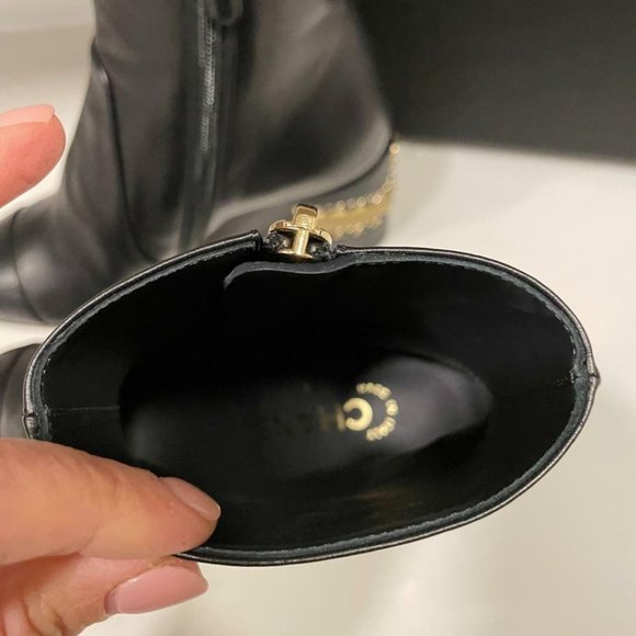 CHANEL 20B Lambskin Leather CC Logo Chain Metal Heels Ankle Booties Boots - Picture 12 of 12